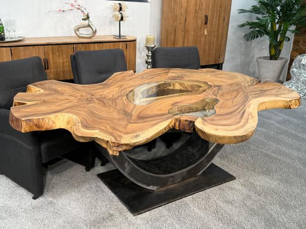 Esstisch aus Baumscheiben Expression