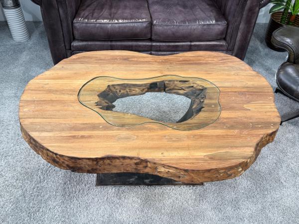 Couchtisch vollholztisch fusion baumkantentisch