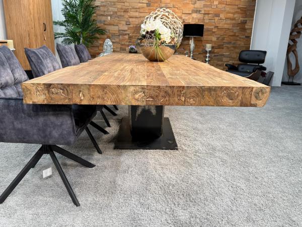 Esszimmertisch-Deep-Island-300cm-mit-Halbmondgestell