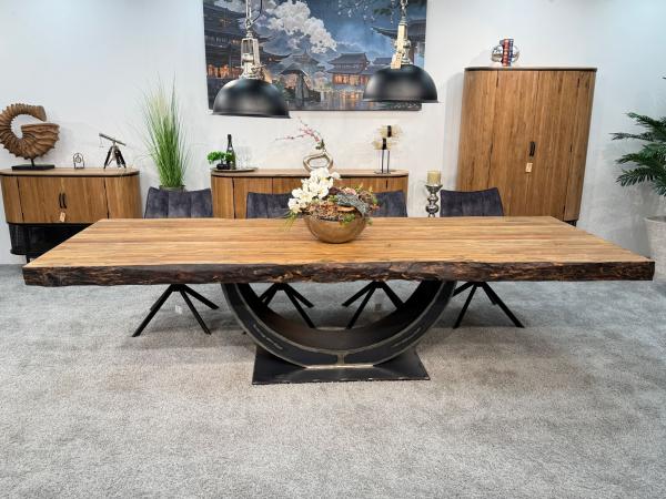 Esszimmertisch-Deep-Island-300cm-mit-Halbmondgestell