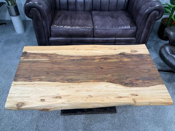 Massivholztisch Baumscheibentisch Couchtisch  Baumkante