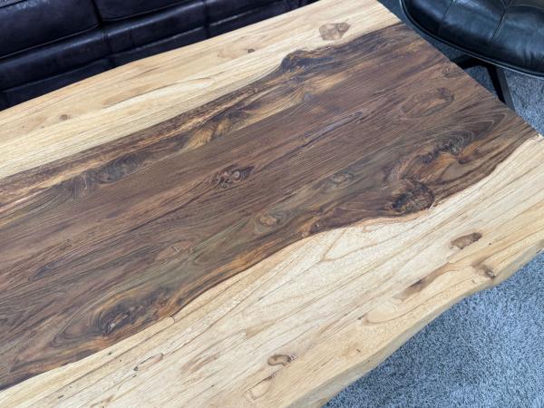 Massivholztisch Baumscheibentisch Couchtisch  Baumkante