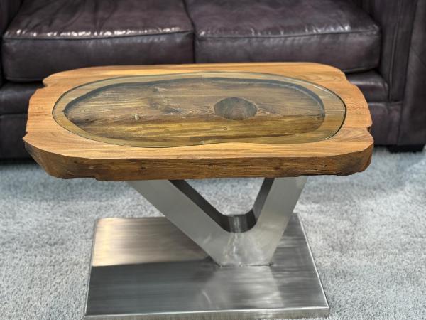 Einmaliger Couchtisch aus einem antiken Reismörser