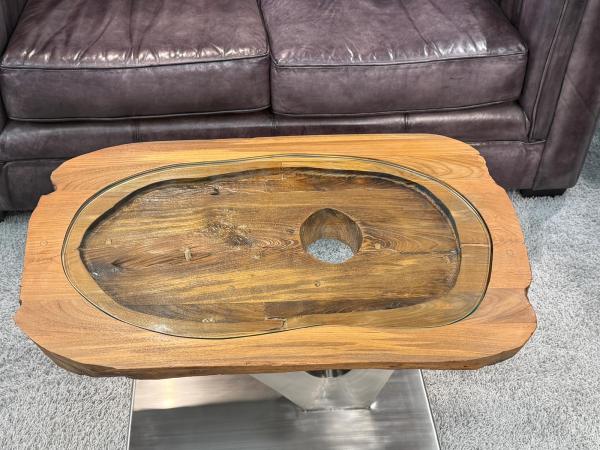 Einmaliger Couchtisch aus einem antiken Reismörser