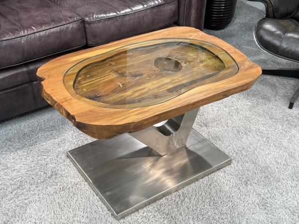 Einmaliger Couchtisch aus einem antiken Reismörser