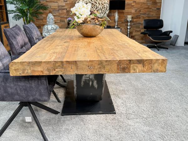 Wohnzimmertisch Deep Island 220x100 aus massivem Altholz und Rohstahl