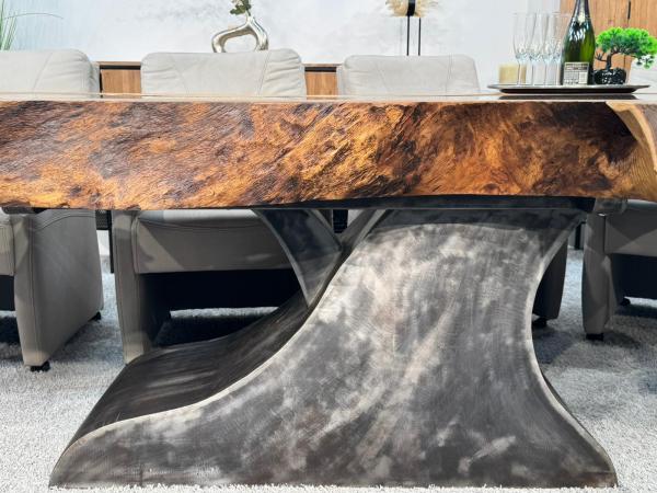 Baumstammtisch Designtisch Kunstwerk Unikat