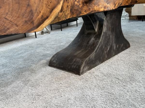 Baumstammtisch Designtisch Kunstwerk Unikat
