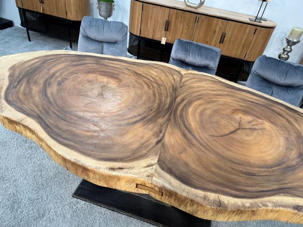 Baumscheiben Esstisch "Lakeside" aus massivem Suarholz