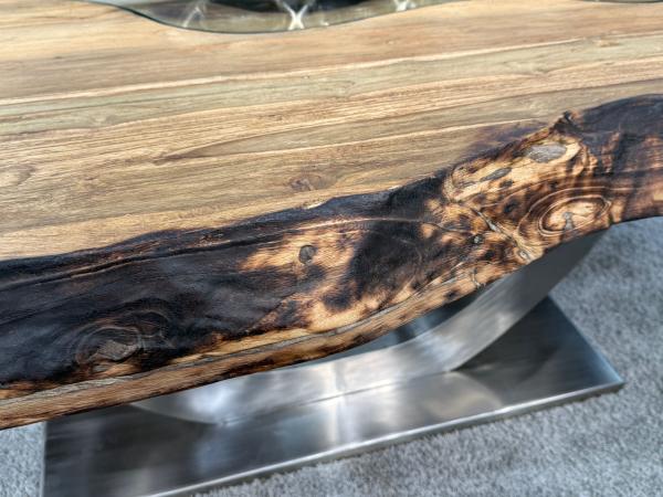 Massiver Holtisch Fusion aus recyceltem Holz