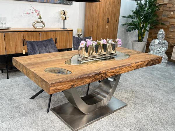 Esstisch für 6 Personen aus Holz mit Edelstahl
