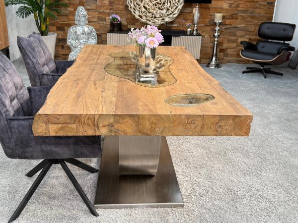 Esstisch für 6 Personen aus Holz mit Edelstahl