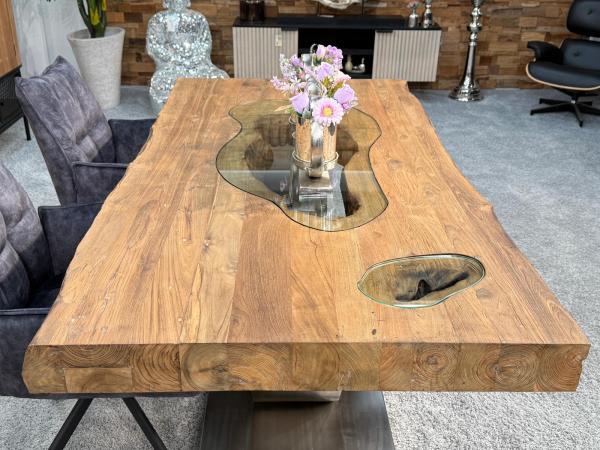 Esstisch für 6 Personen aus Holz mit Edelstahl