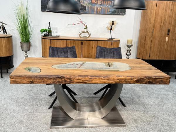 Esstisch für 6 Personen aus Holz mit Edelstahl