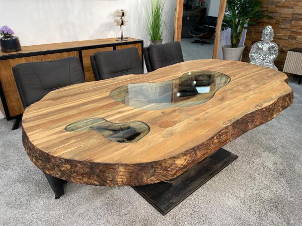 handgefertigter Massivholz Esstisch aus Teak