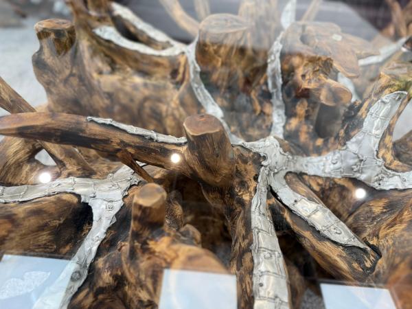Baumwurzel Couchtisch Root aus Teakholz