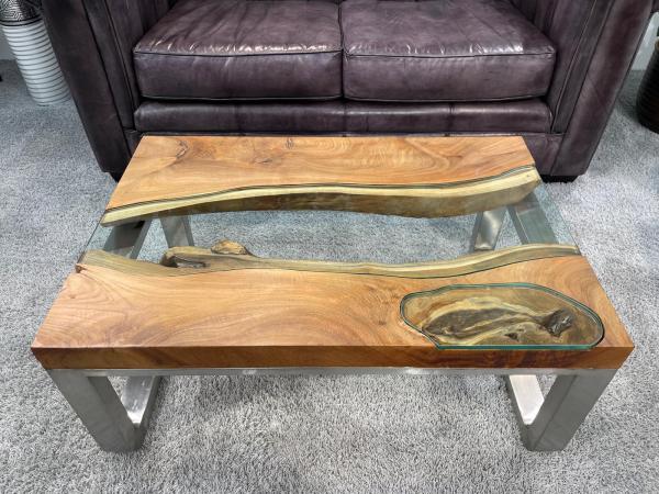 Handgefertigter Wohnzimmertisch aus massivem Teakholz 90cm