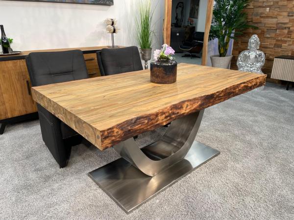 Esstisch aus Massivholz mit Edelstahlfuss 160cm