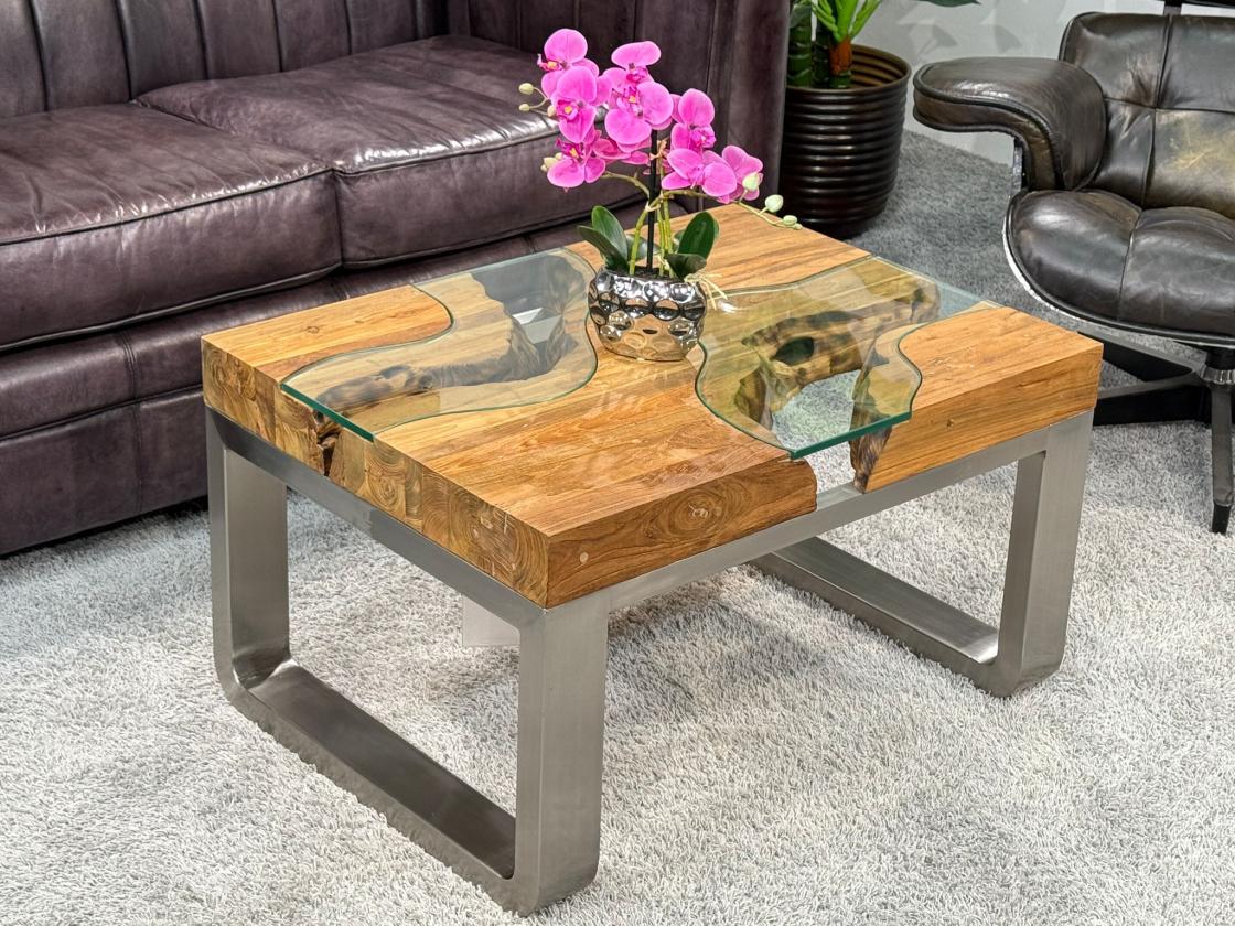 Couchtisch mit Glaseinlage aus Altholz