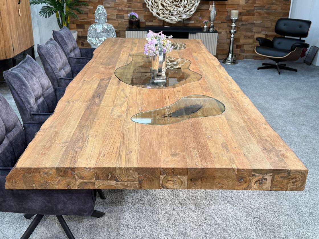 Design Massivholztisch aus recyceltem Altholz "Deep Island"