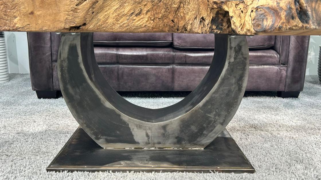 Schöner Baumstamm Couchtisch