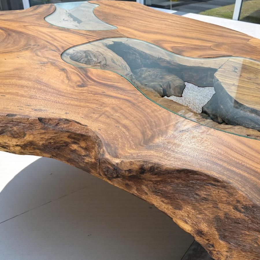 Baumstammtisch Designtisch Kunstwerk Unikat