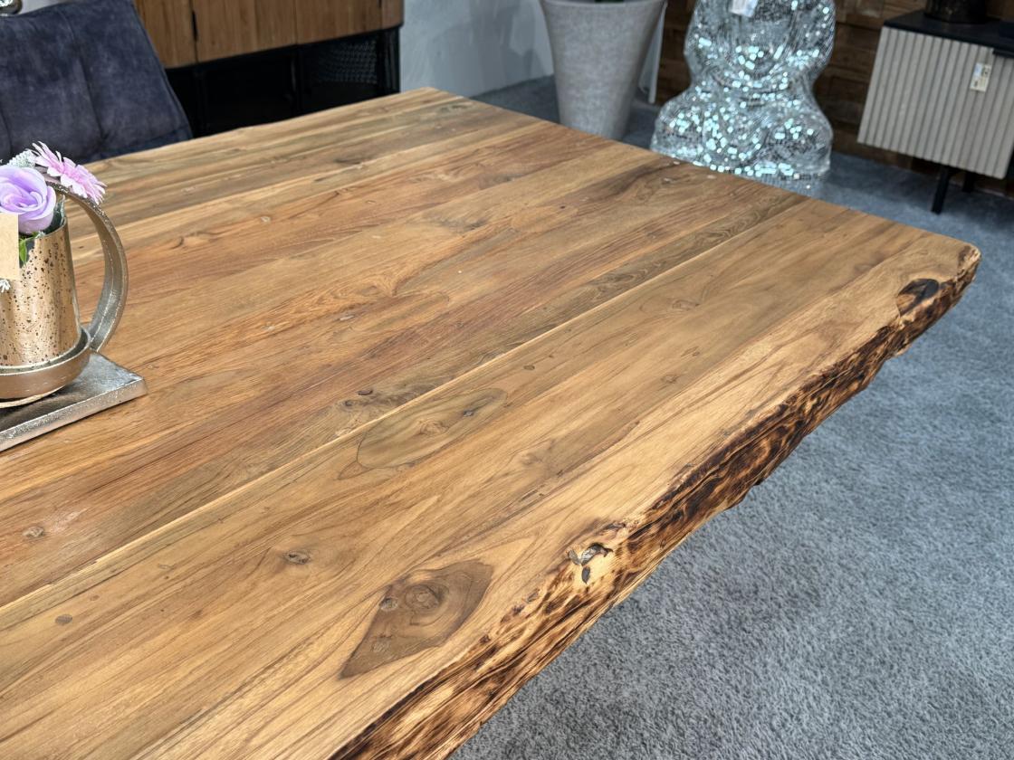 Holztisch massiv edler Esstisch