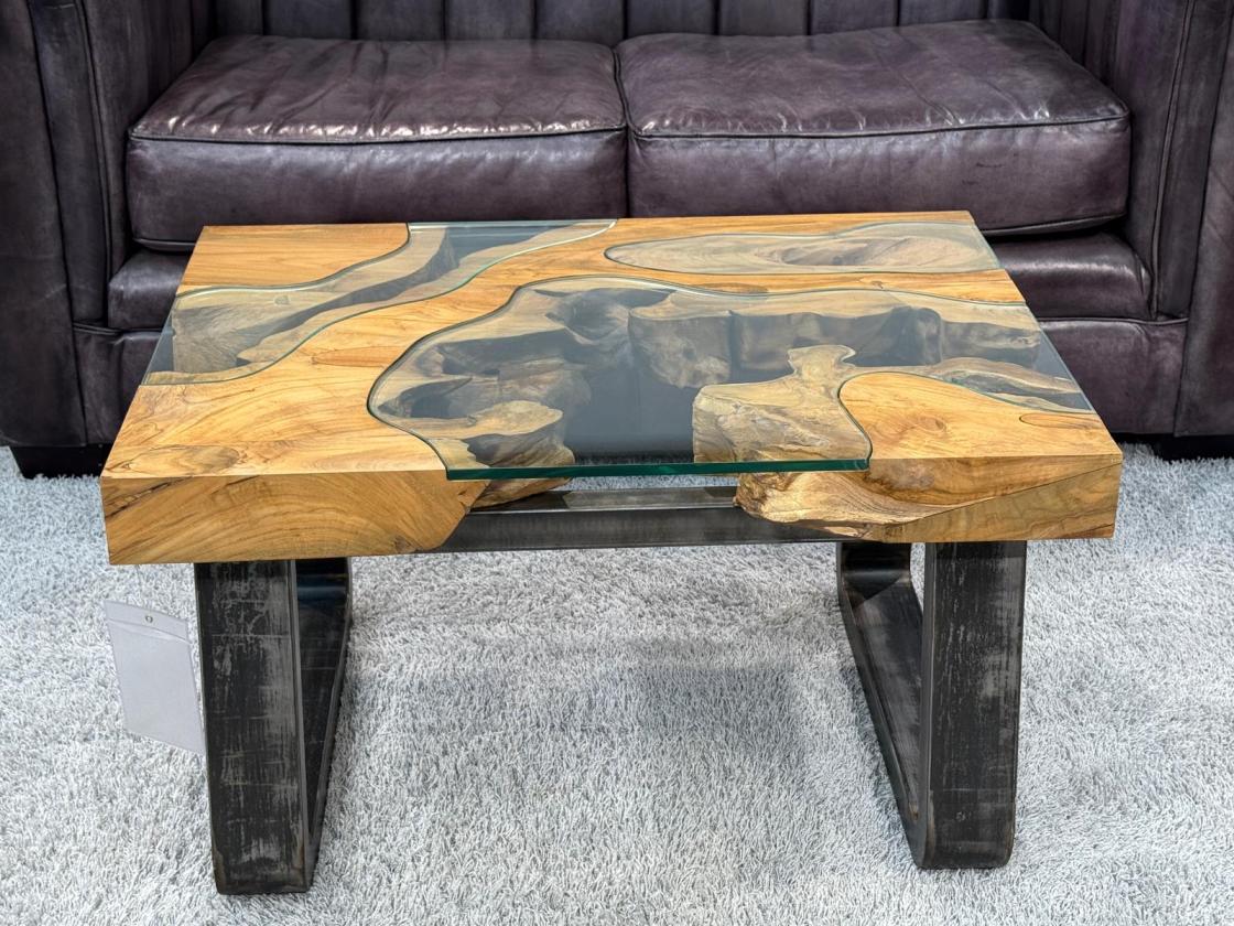 Couchtisch mit Glaseinlagen aus Baumscheiben
