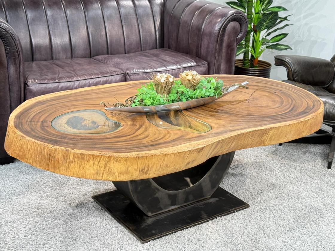 Massiver runder Couchtisch Baumstamm mit Metallgestell