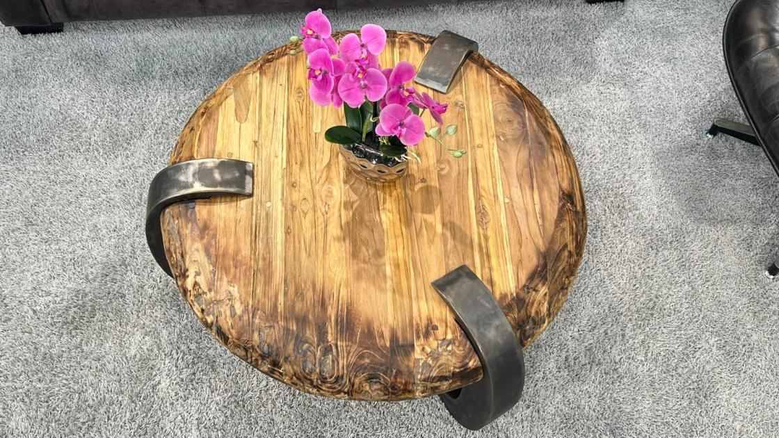 Runder Couchtisch aus Holz Clash