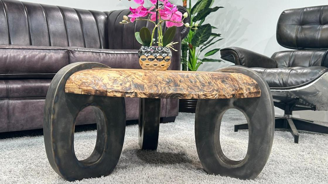 Runder Couchtisch aus Holz Clash