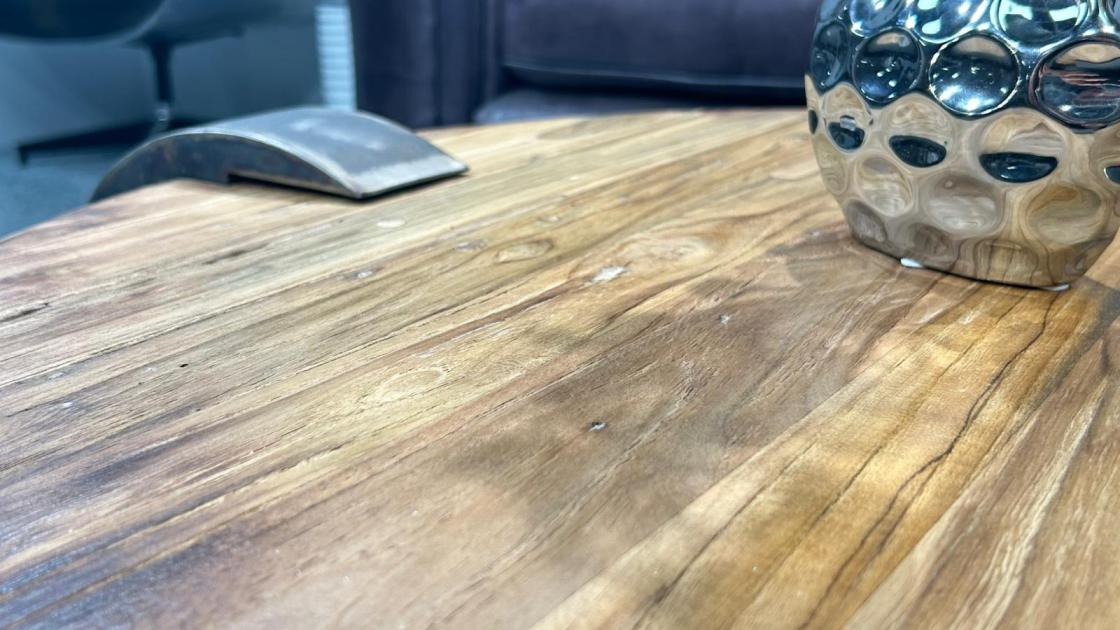 Runder Couchtisch aus Holz Clash