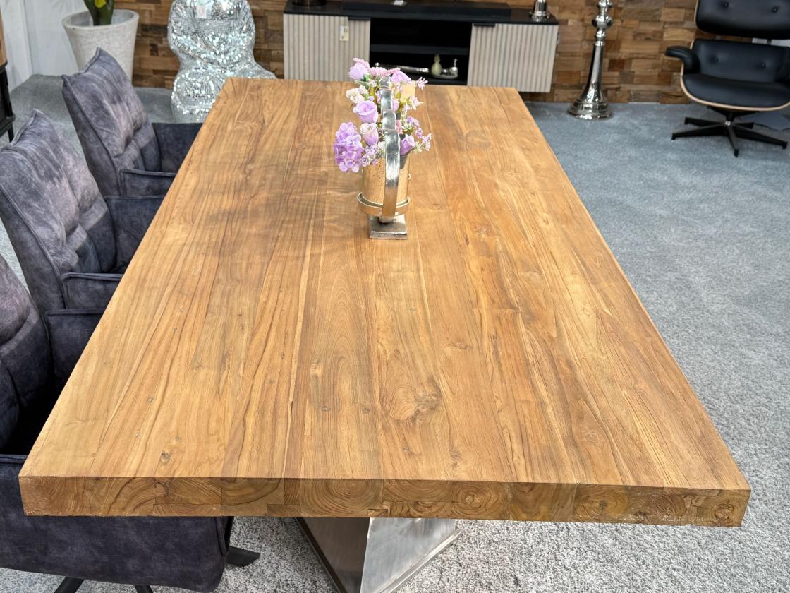 Eckiger Holztisch für das Wohnzimmer 220 cm