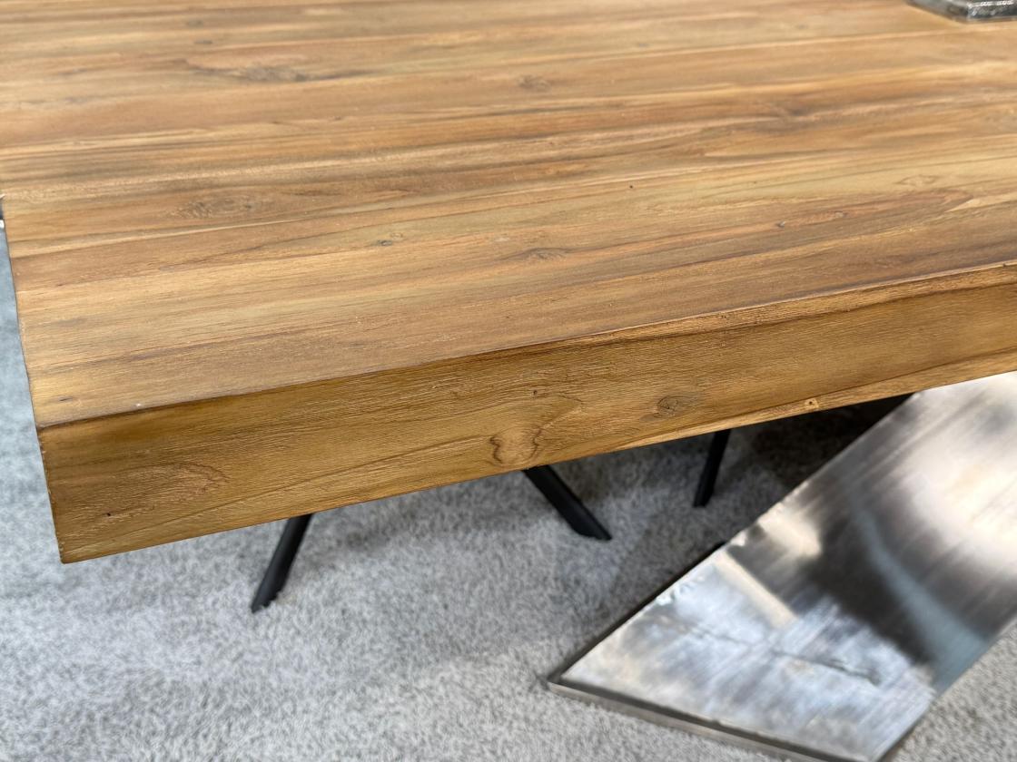 Eckiger Holztisch für das Wohnzimmer 220 cm