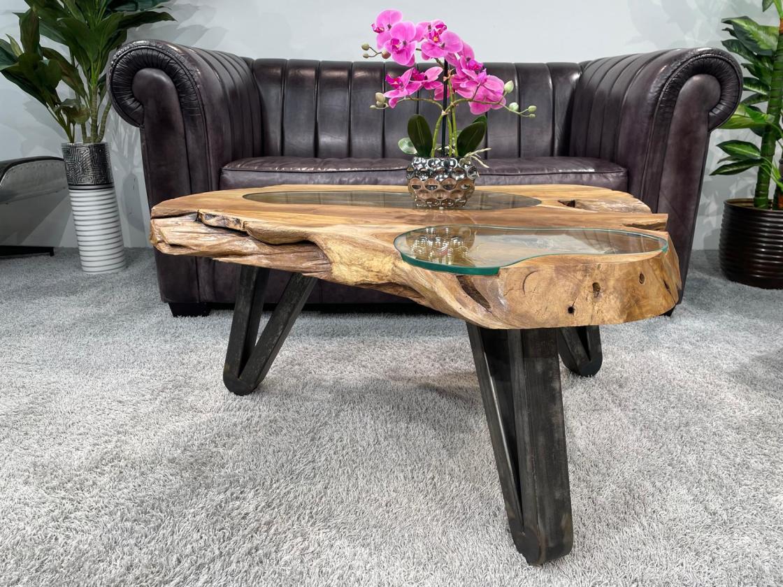 Baumstamm-Couchtisch mit Glasplatte und Metallbeinen