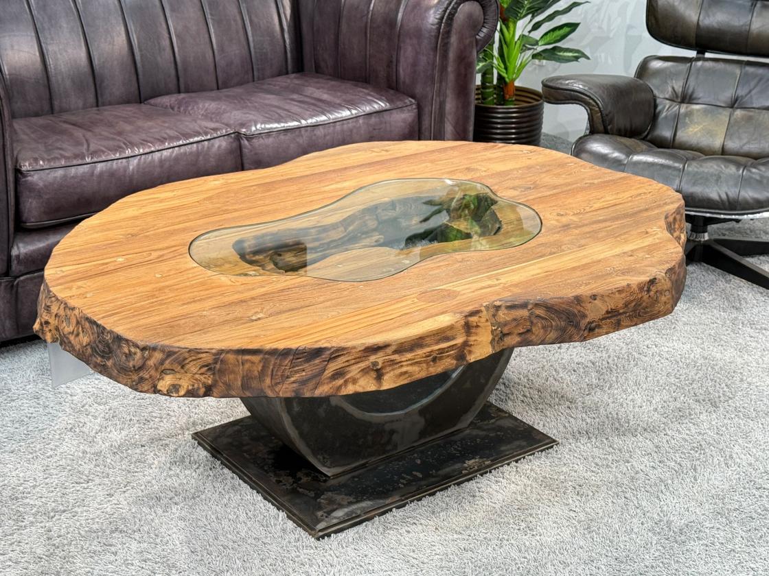Beeindruckender Couchtisch Fusion aus Massivholz