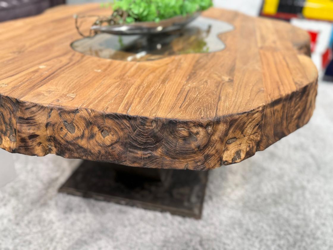 Beeindruckender Couchtisch Fusion aus Massivholz