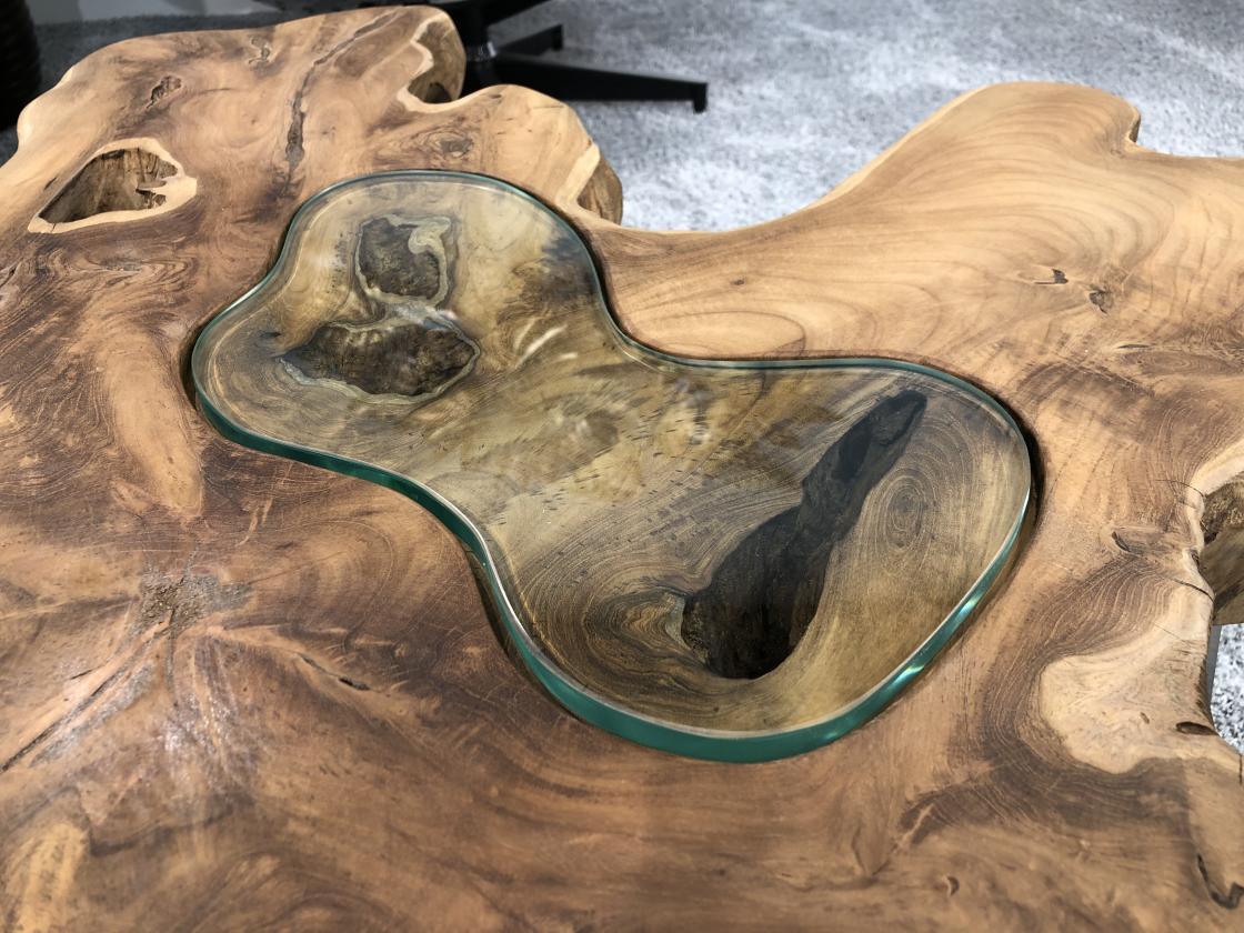 Baumstamm-Wildkante-Teak-Natur-Couchtisch