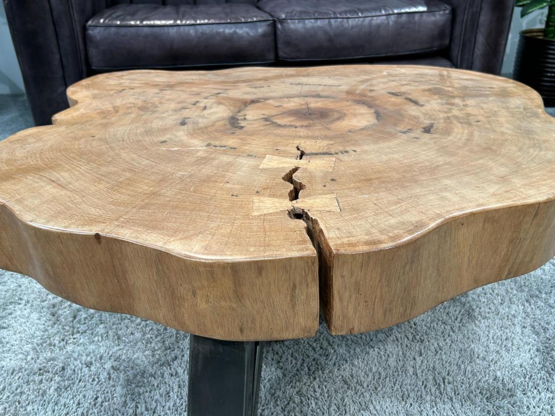 Couchtisch Baumstamm Bromo