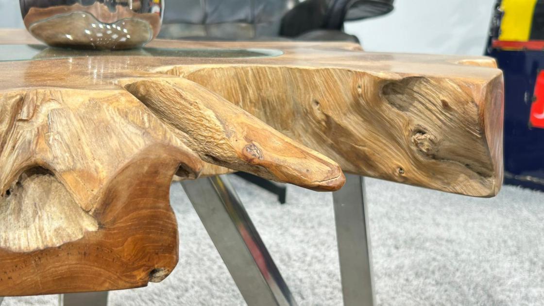 Wohnzimmertisch aus Teakholz mit Glasplatte, ca. 78 x 42 x 10 cm.