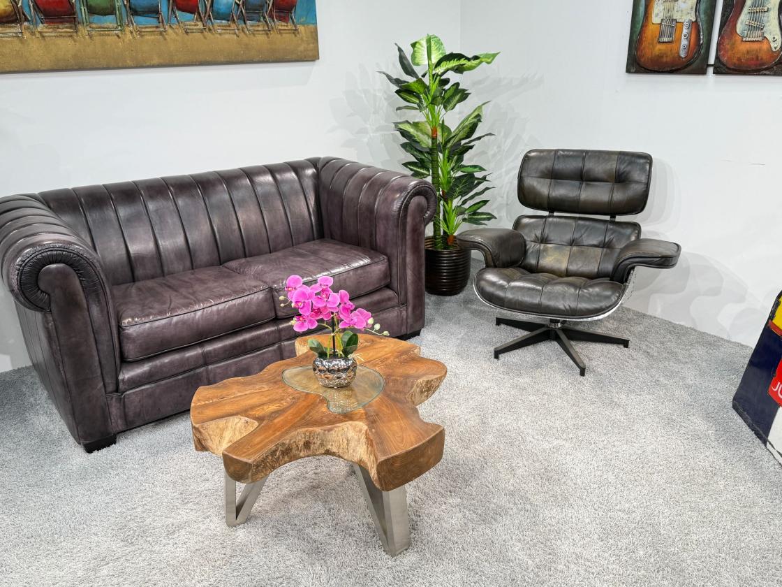 Couchtisch aus einem massiven Baumstamm Teakholz