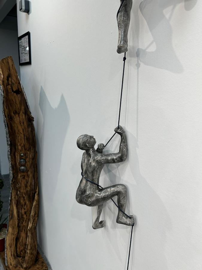 Figur Skulptur Seilkletterer Kunst
