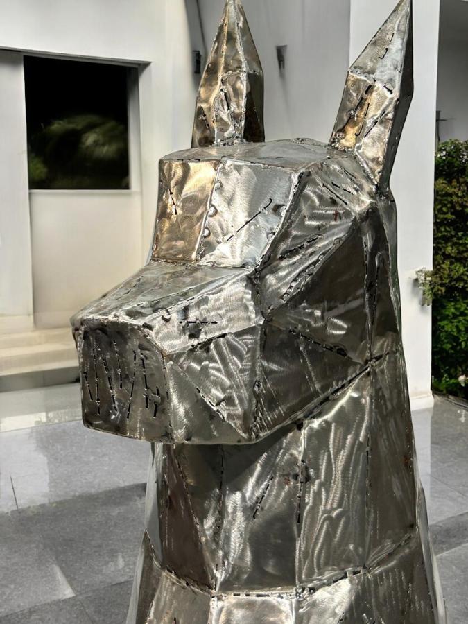 Skulptur Hund aus Eisen 120 cm