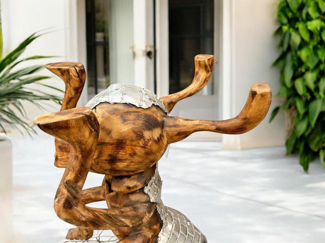 Skulptur Dekofigur Ameise aus Altholz