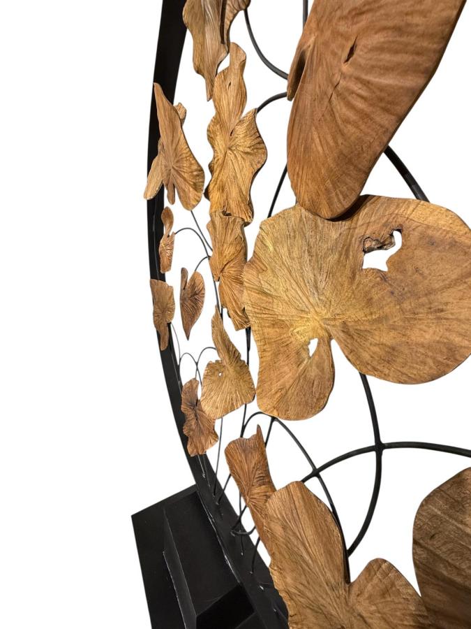 Dekoration Leaves aus Holz mit Stahl freistehend