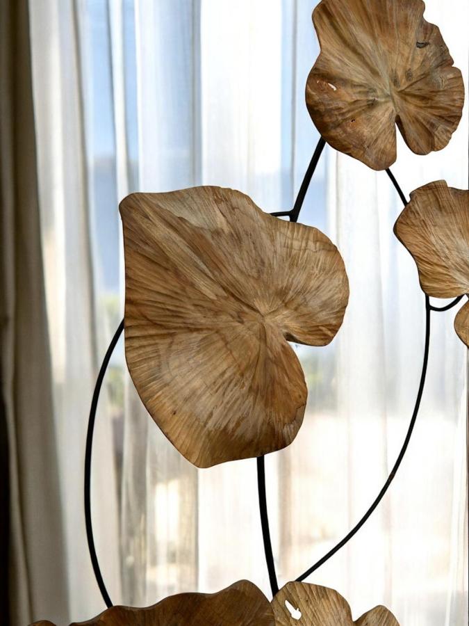 Dekoration Leaves aus Holz mit Stahl freistehend