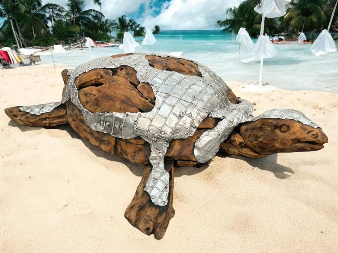 Außergewöhnliche Holzskulptur „Schildkröte“ aus Holz