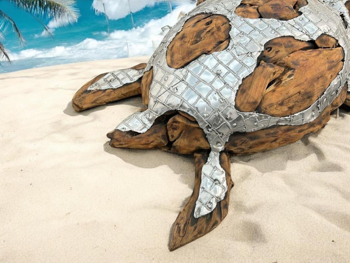 Außergewöhnliche Holzskulptur „Schildkröte“ aus Holz
