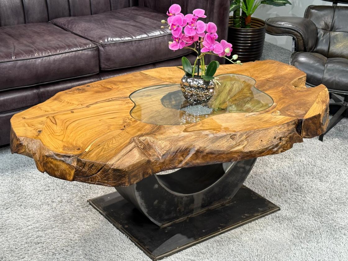 Einmaliger Couchtisch aus Teak Baumscheiben und Glas