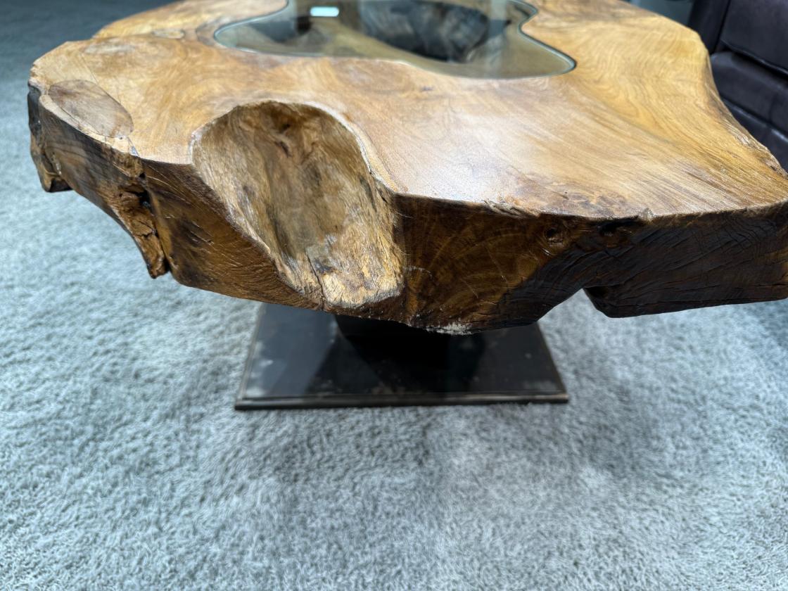 Einmaliger Couchtisch aus Teak Baumscheiben und Glas